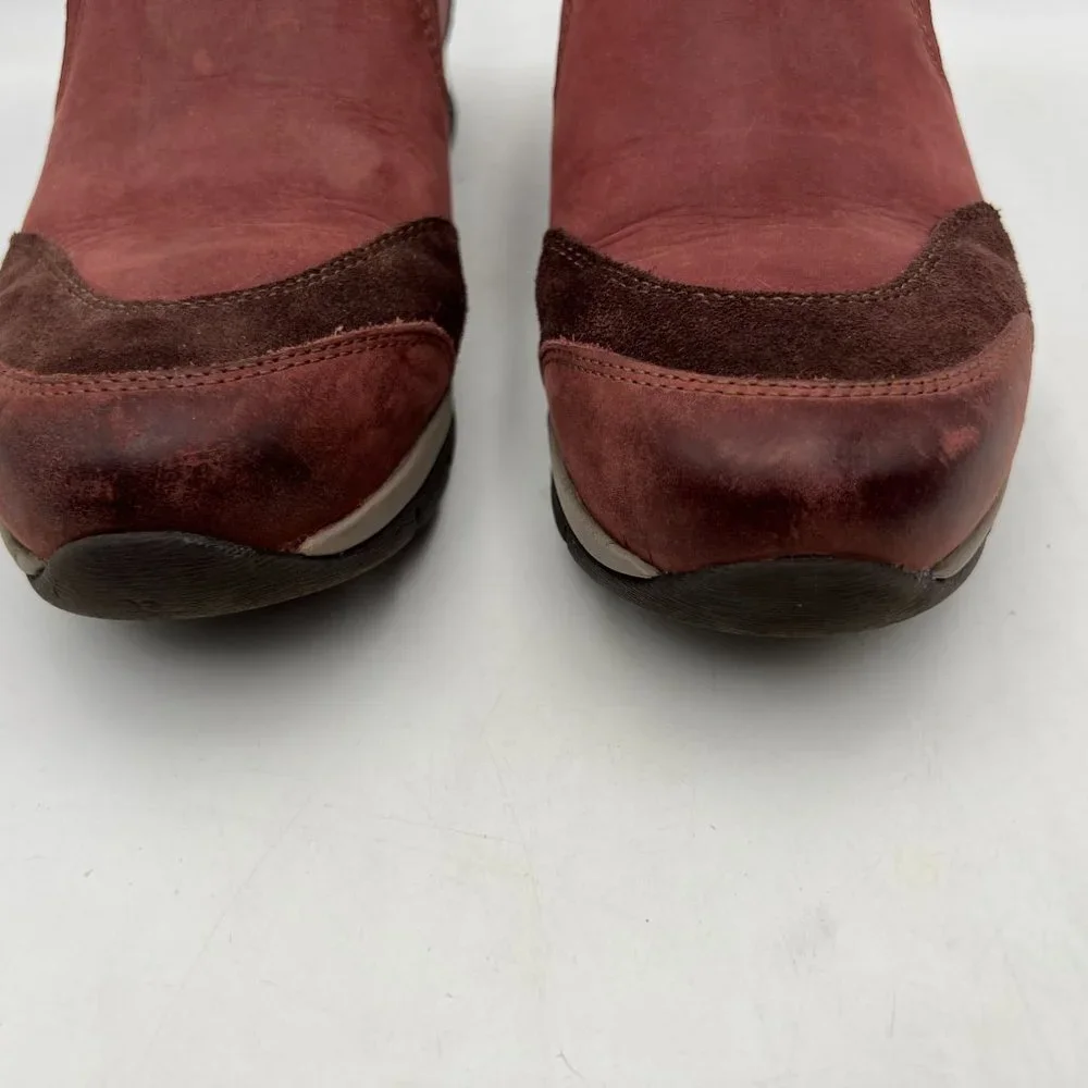 Bionica Talma‎ Red/Maroon Leather Slip-On Sneakers Size 8